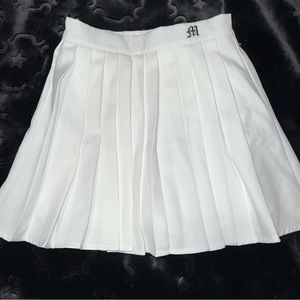 “M” skirt
